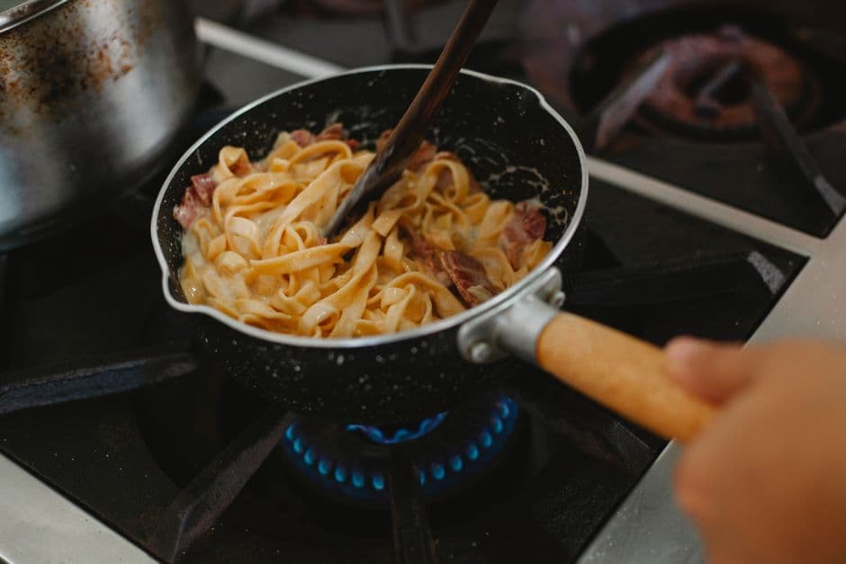 Макароны с беконом и сыром — фото блюда